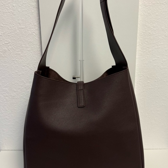 SAINT LAURENT Large Le 5 A 7 Soft Hobo in
Raisin - Picture 5 of 12